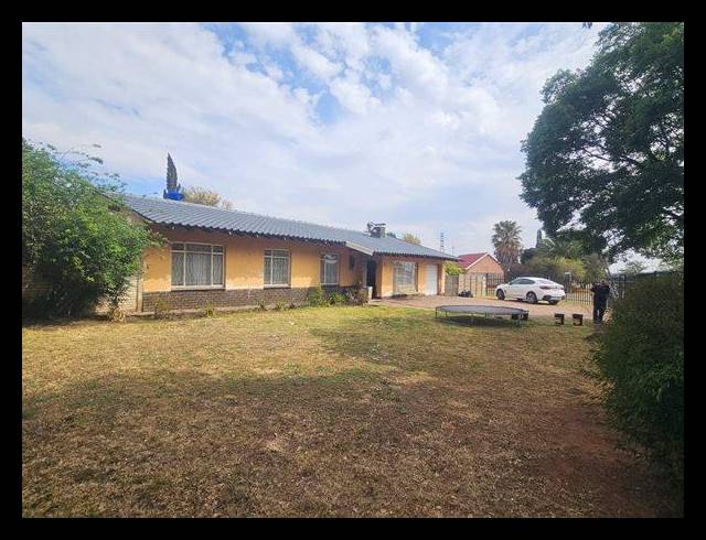 3 BEDROOM HOUSE FOR SALE IN BOKSBURG SOUTH